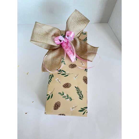 Spa Gift Basket With Mini Humidifier & Skincare Masks/Wipes Beauty Set In Decora - Picture 11 of 16